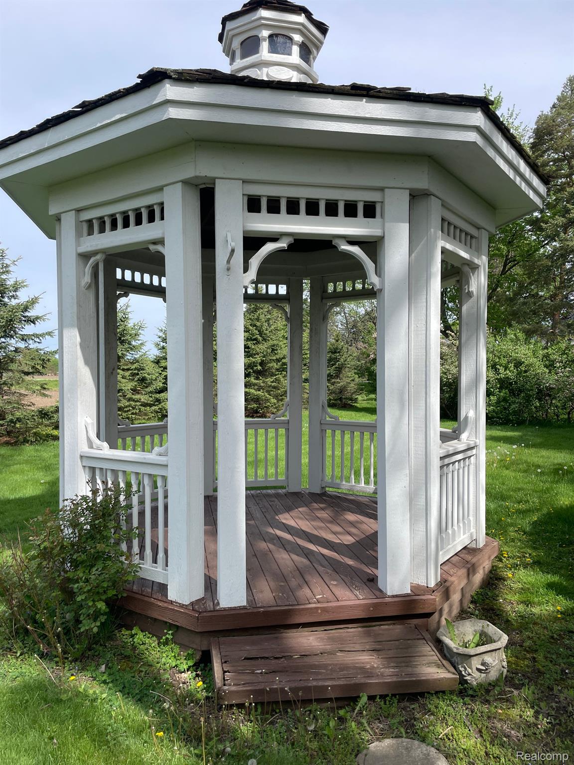 8158 Dryden Road Almont, MI 48003 - Photo 59 of 62 Gazebo for dining or reading