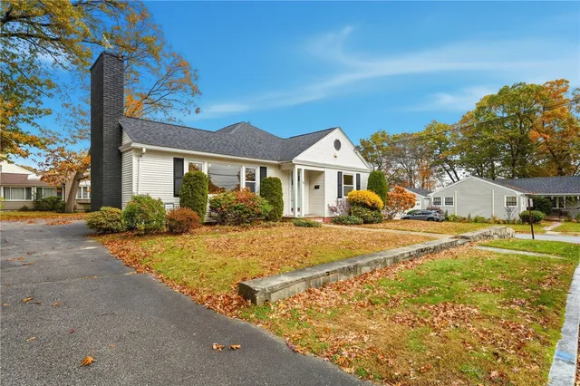 $3,200 | 259 High Service Avenue, North Providence, RI 02904