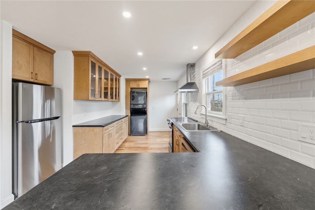 259 High Service Avenue North Providence, RI 02904 - Photo 6 of 20