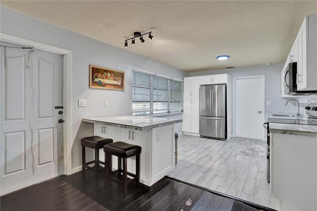 2232 Northwest 3rd Avenue Boca Raton, FL 33431 - Photo 3 of 31 New Kitchen