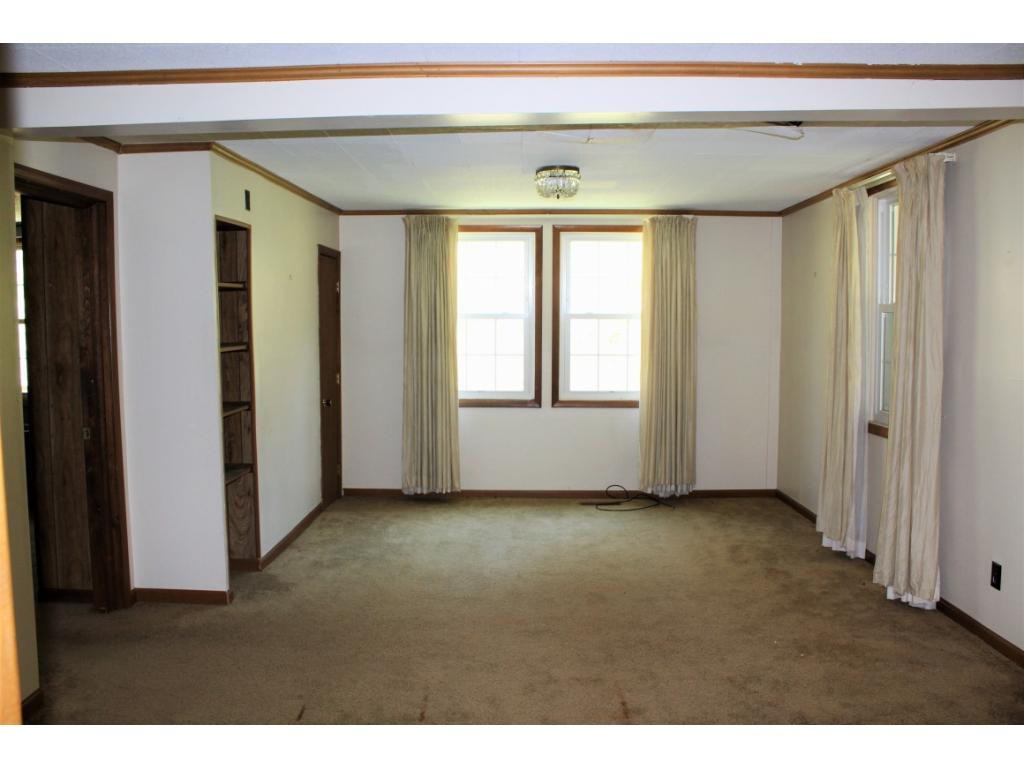 392 Covenant Church Road Jonesville, VA 24263 - Photo 10 of 34 Living Room