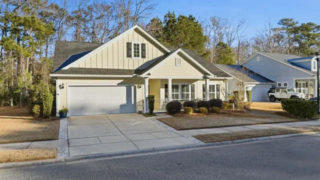 $584,900 | 1704 Edgewood Drive, Myrtle Beach, SC 29577