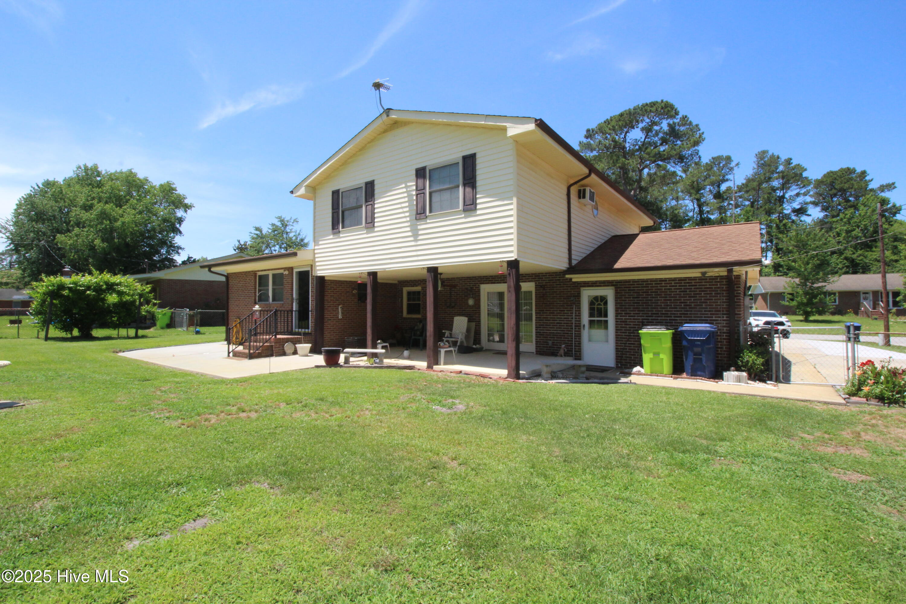206 Stratford Road Havelock, NC 28532 - Photo 16 of 24 Covered Patio