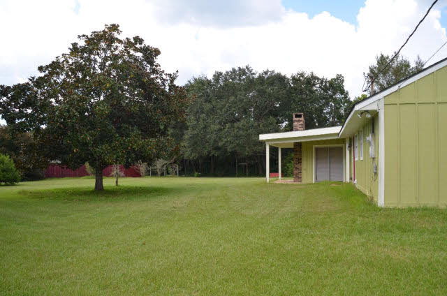 16533 Danne Road Fairhope, AL 36532 - Photo 31 of 41 Back yard
