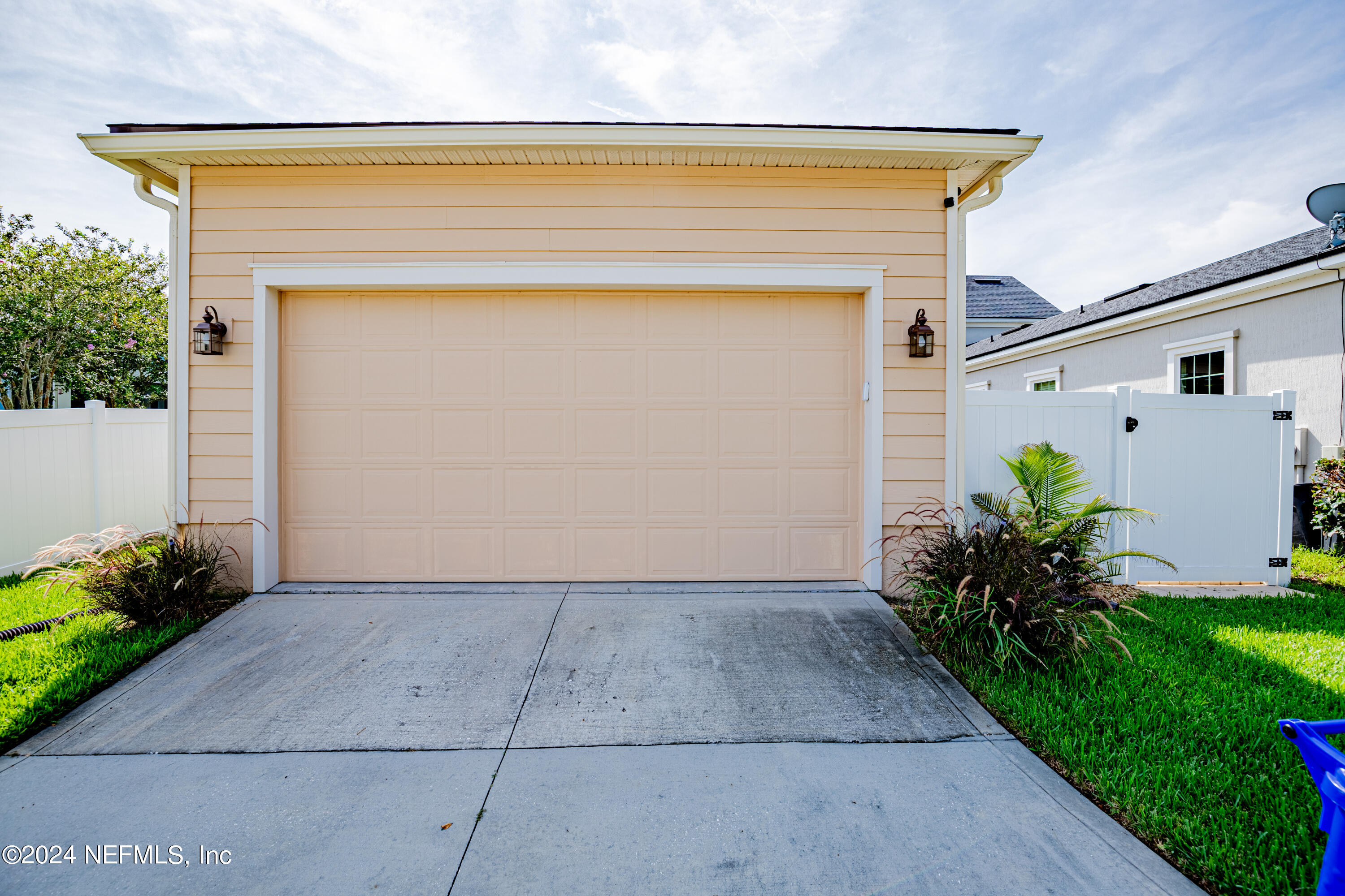 246 Rambling Water Run St. Johns, FL 32259 - Photo 41 of 78 Attached Garage 3rd View
