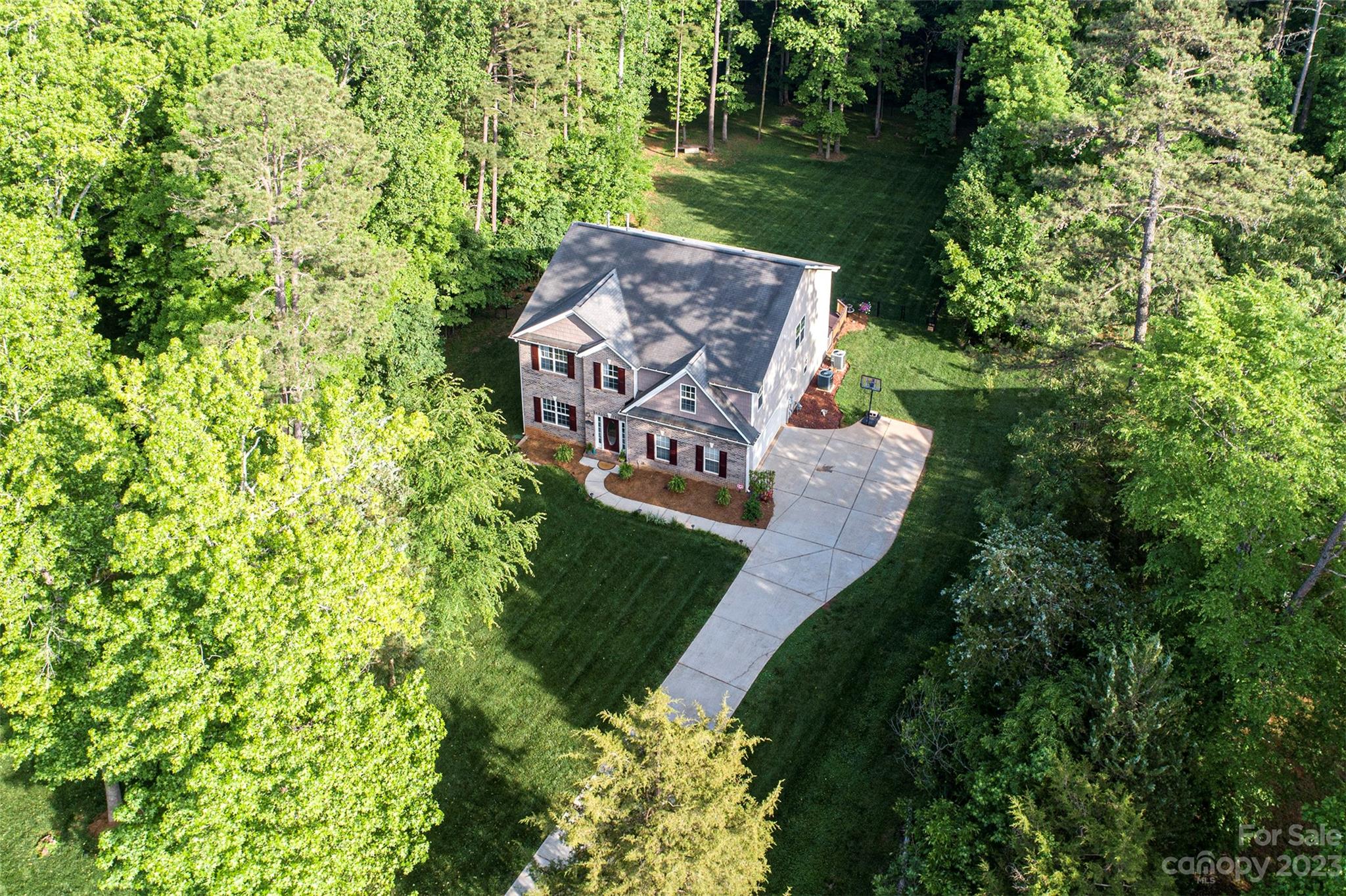 15438 Logan Grove Road Charlotte, NC 28227 - Photo 4 of 40 Gallery Image 4