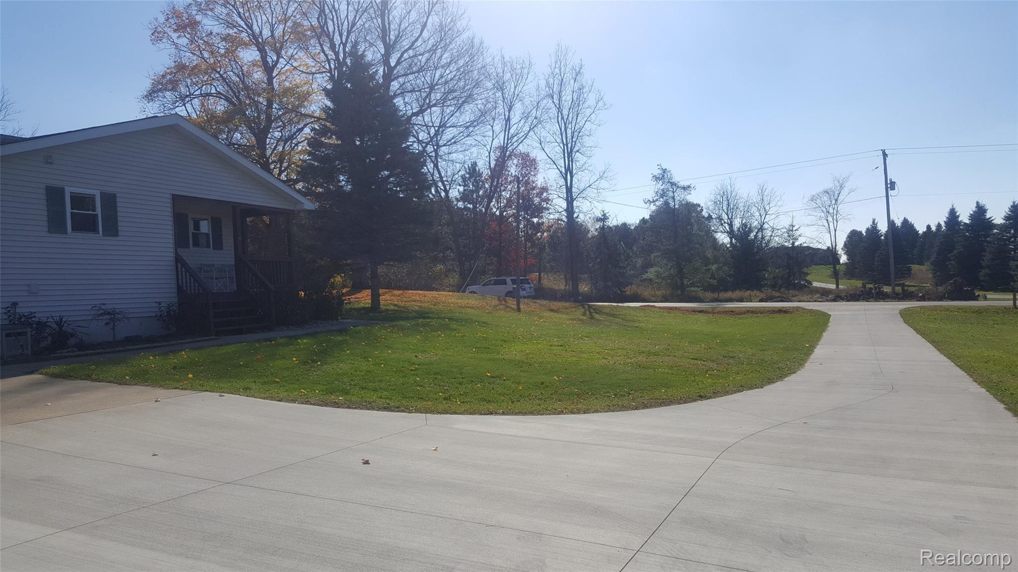7690 Greenwood Road Jackson, MI 49201 - Photo 9 of 36 20201031_130455.jpg