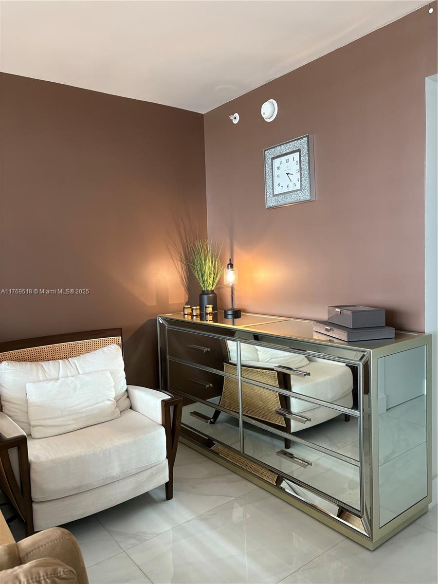 100 Lincoln Road, Unit 1128 Miami Beach, FL 33139 - Photo 3 of 26