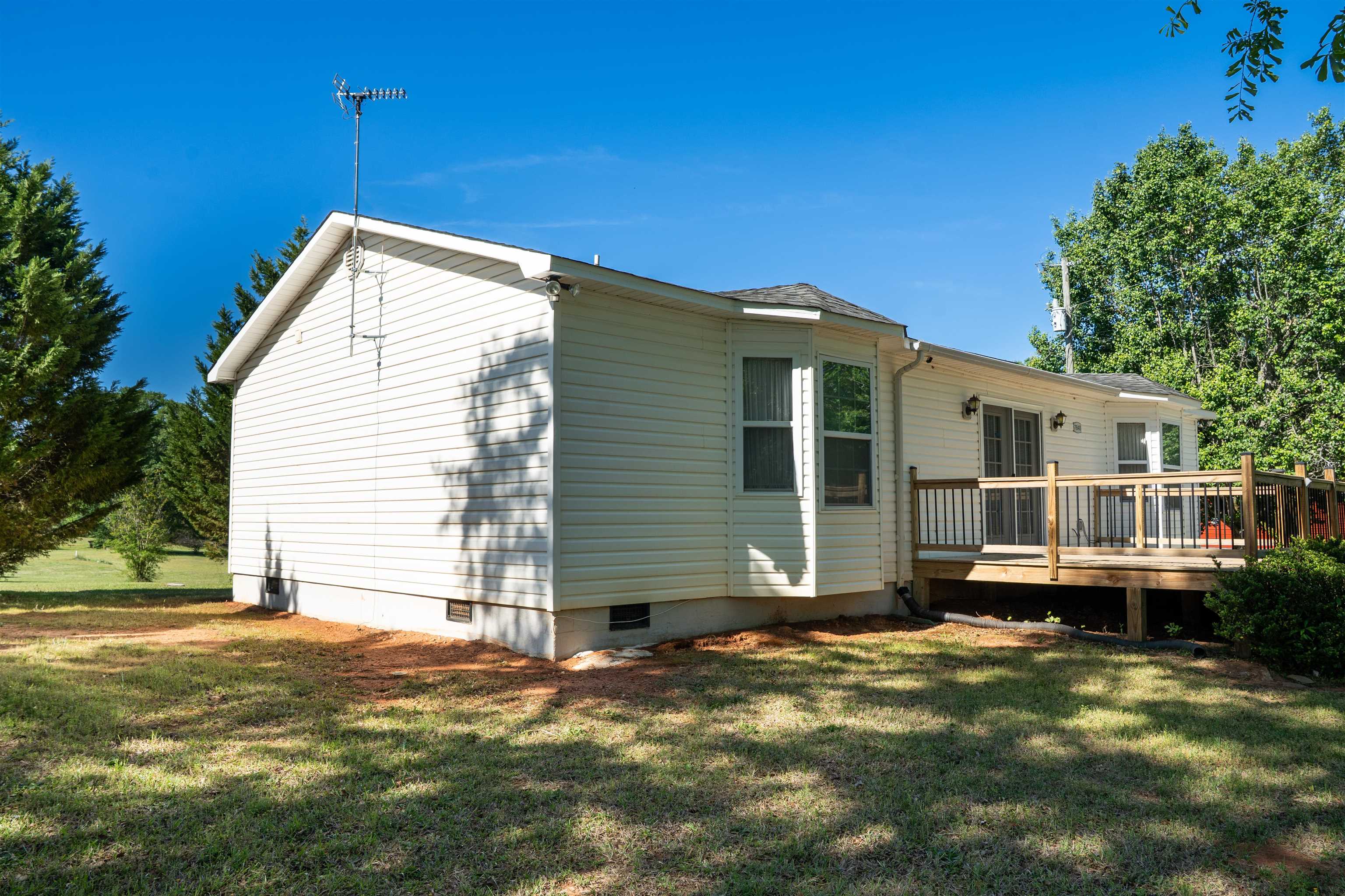 7840 Cross Anchor Road Enoree, SC 29335 - Photo 26 of 40