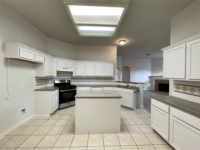 $2,150 | 5822 Carta Valley Lane, Richmond, TX 77469