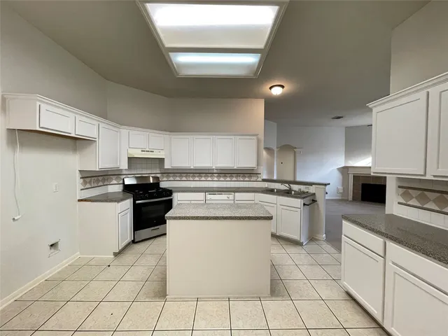 $2,150 | 5822 Carta Valley Lane, Richmond, TX 77469