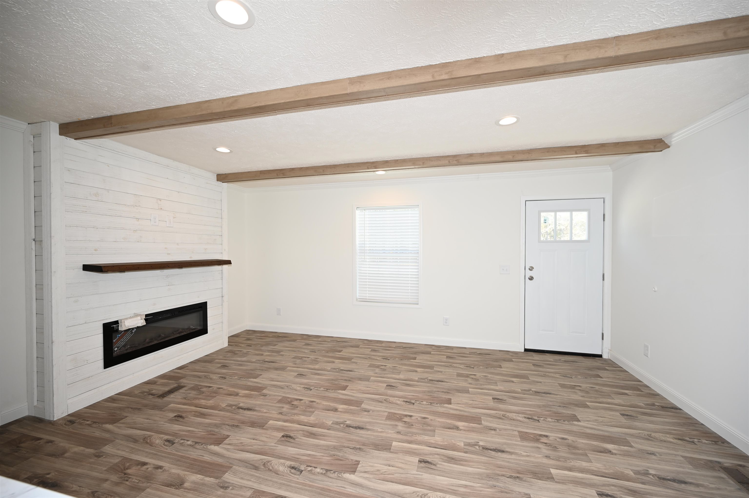 597 Loop Circle Longs, SC 29568 - Photo 4 of 32 Gallery Image 4