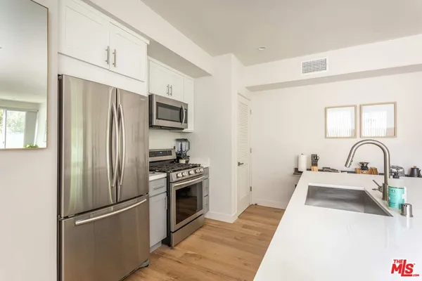 $4,575 | 3726 Kelton Avenue, Unit 102, Los Angeles, CA 90034