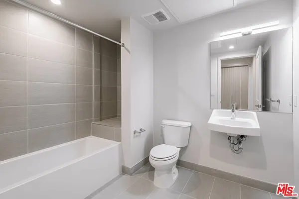 $4,575 | 3726 Kelton Avenue, Unit 102, Los Angeles, CA 90034