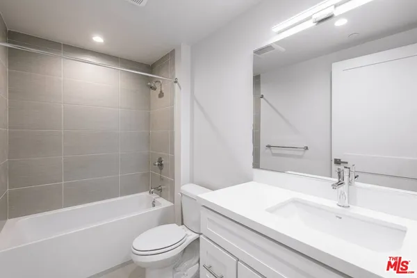 $4,575 | 3726 Kelton Avenue, Unit 102, Los Angeles, CA 90034