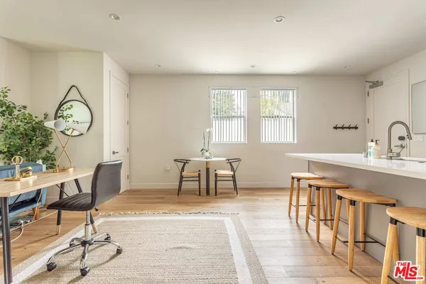 $4,575 | 3726 Kelton Avenue, Unit 102, Los Angeles, CA 90034