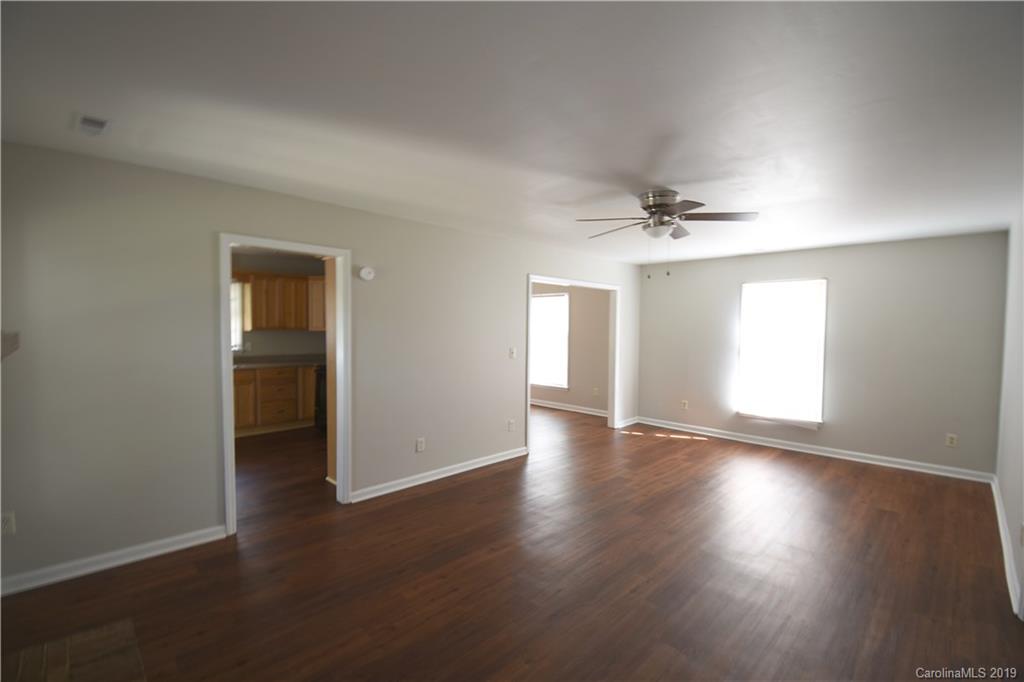 8724 Stoneface Road Charlotte, NC 28214 - Photo 8 of 23 Gallery Image 8