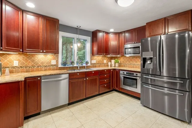 $1,049,900 | 495 Grafton Street, Shrewsbury, MA 01545