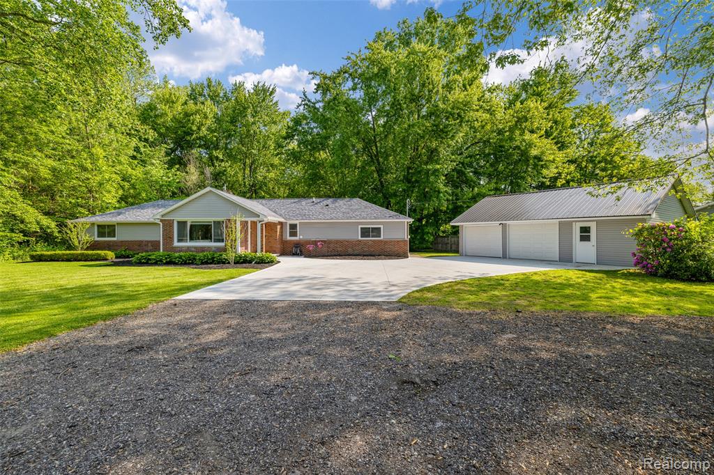6590 Swartout Road Algonac, MI 48001 - Photo 4 of 53