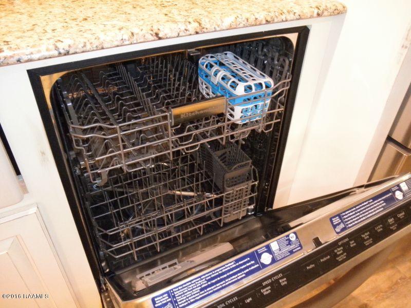 154 Rosary Road Church Point, LA 70525 - Photo 15 of 40 14 School Rd Dishwasher