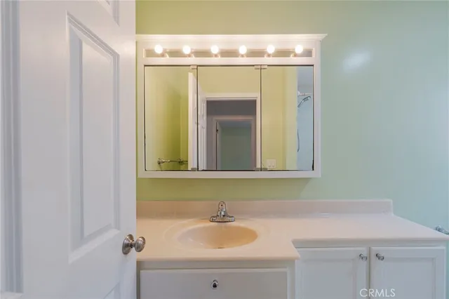 $1,249,000 | 18405 Delia Avenue, Torrance, CA 90504