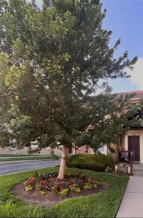 $290,000 | 706 West 46th Street, Unit 706, Kansas City, MO 64111
