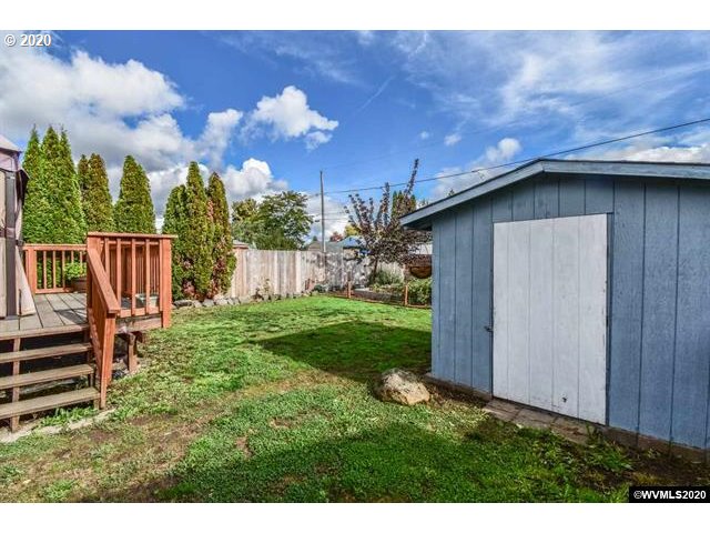 1505 Southwest Maple Street Albany, OR 97321 - Photo 21 of 32 Gallery Image 21