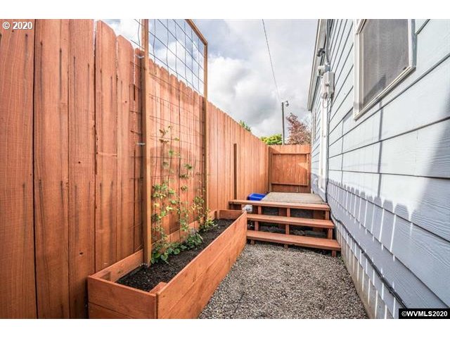 1505 Southwest Maple Street Albany, OR 97321 - Photo 27 of 32 Gallery Image 27