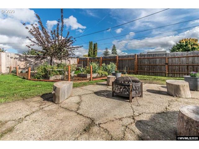 1505 Southwest Maple Street Albany, OR 97321 - Photo 31 of 32 Gallery Image 31