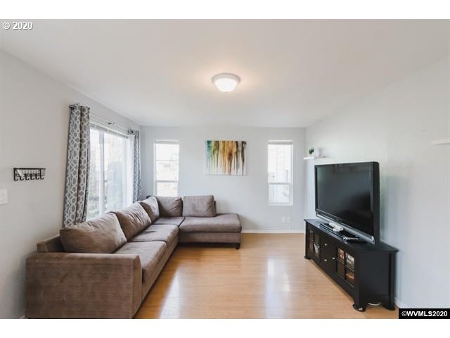 1505 Southwest Maple Street Albany, OR 97321 - Photo 5 of 32 Gallery Image 5