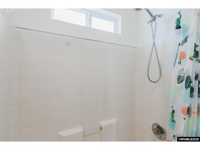 1505 Southwest Maple Street Albany, OR 97321 - Photo 9 of 32 Gallery Image 9