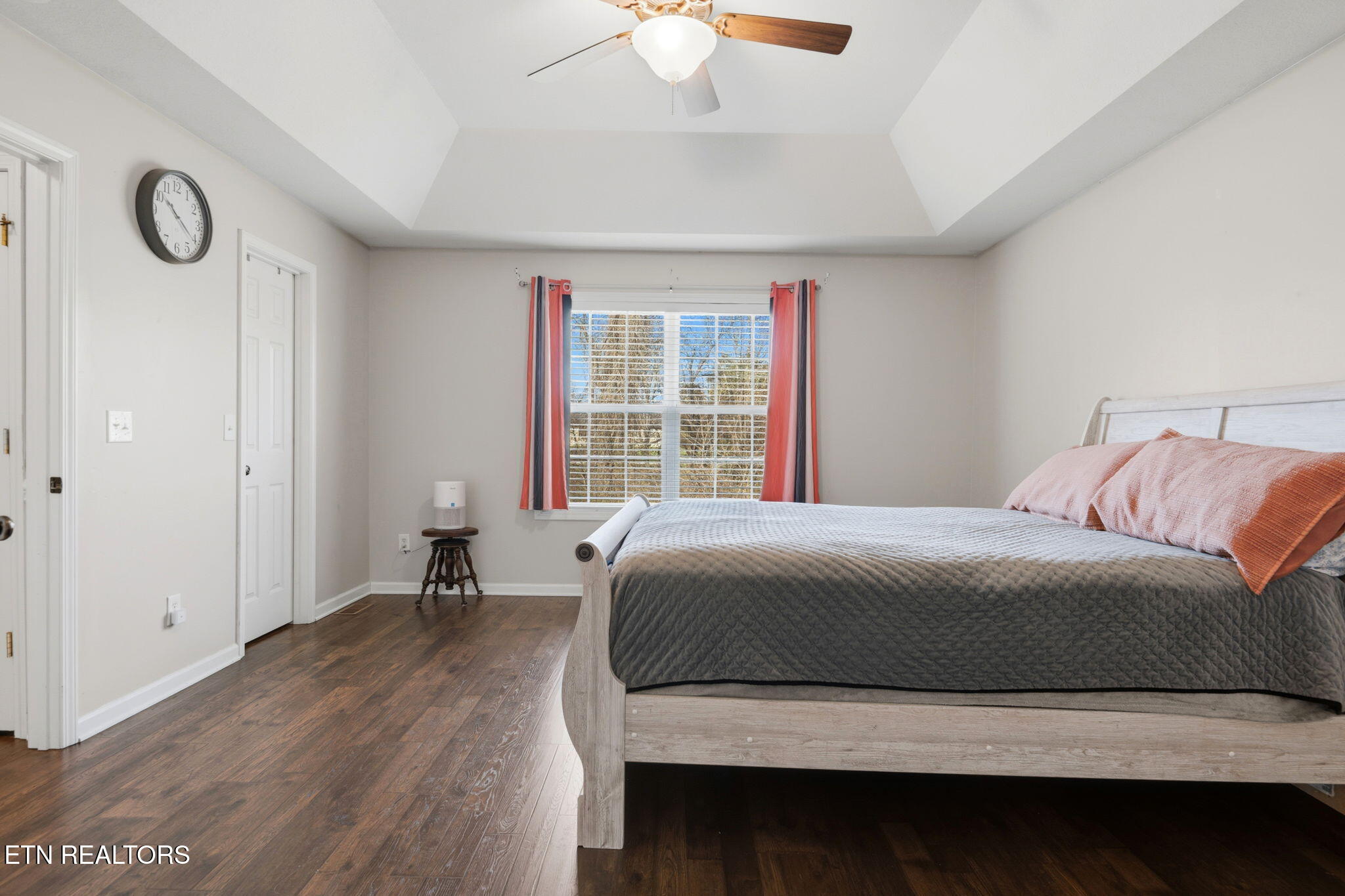 130 Flagstone Way Clinton, TN 37716 - Photo 25 of 44 Master Bedroom