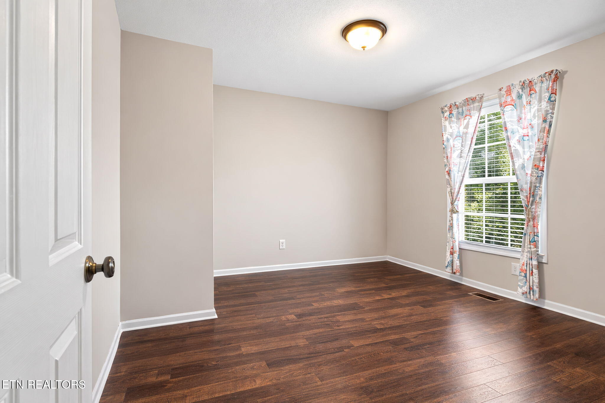 130 Flagstone Way Clinton, TN 37716 - Photo 30 of 44 4th Bedroom