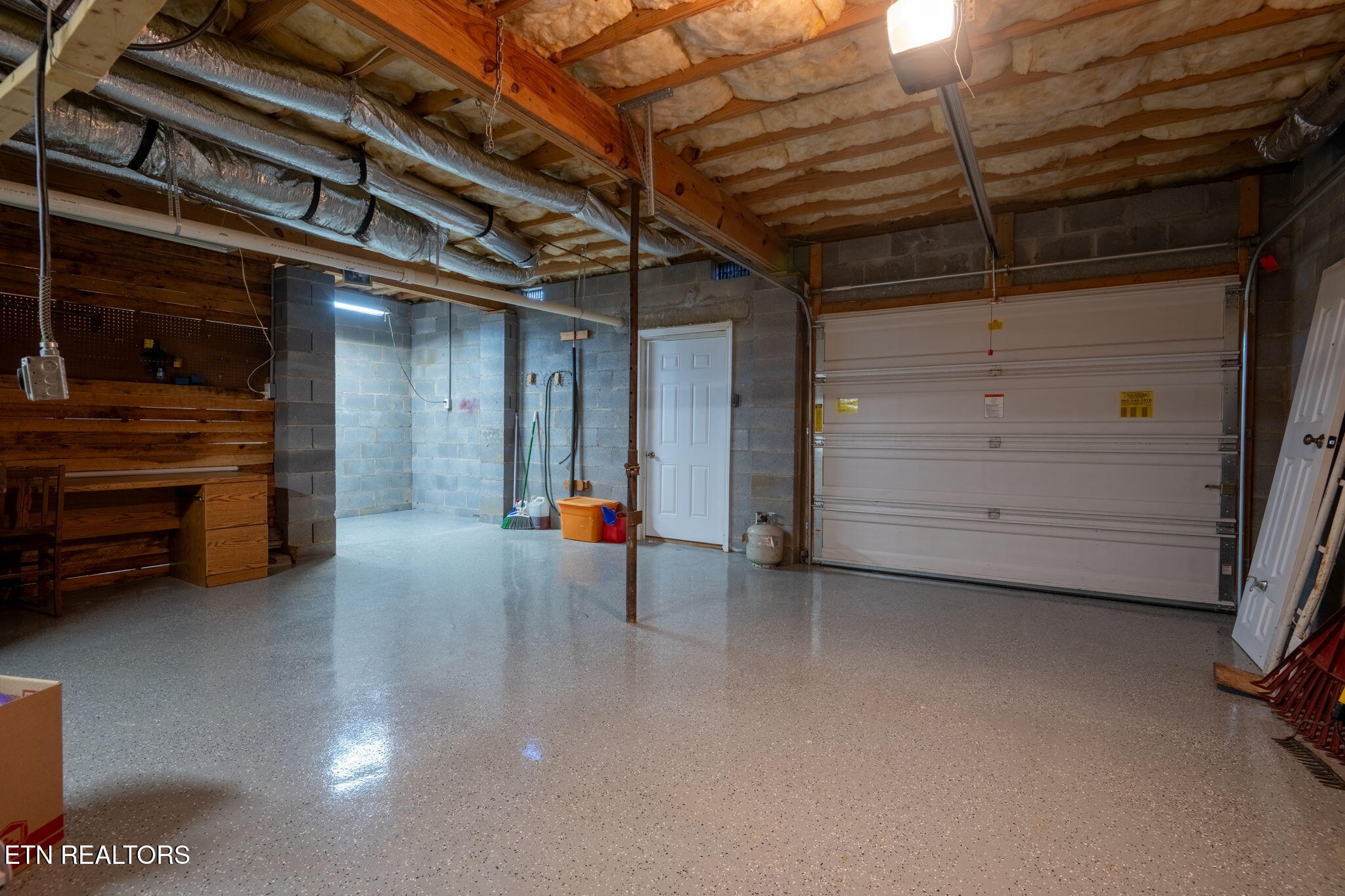 130 Flagstone Way Clinton, TN 37716 - Photo 35 of 44 Workshop 2nd Garage
