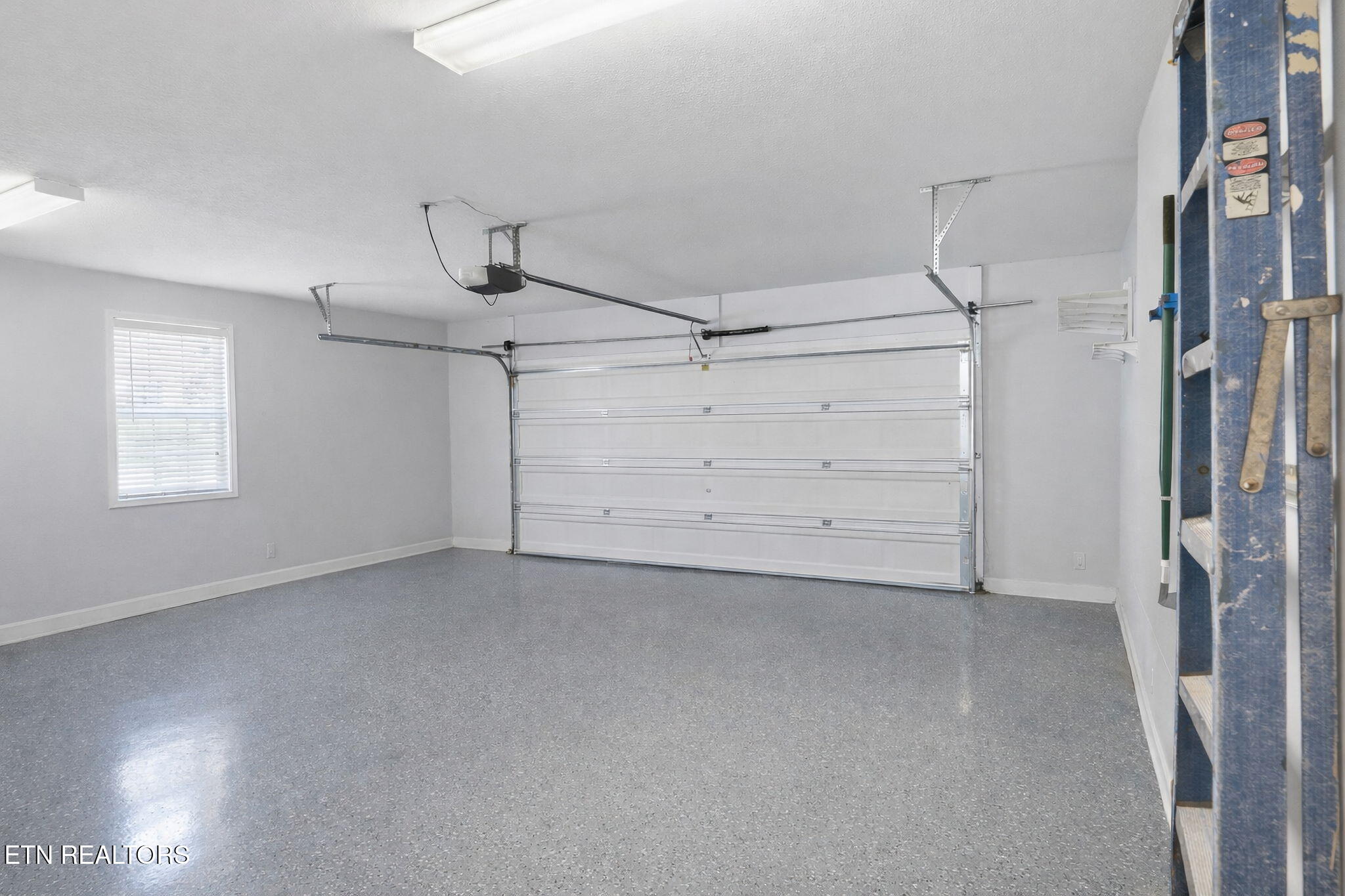 130 Flagstone Way Clinton, TN 37716 - Photo 39 of 44 Main Garage