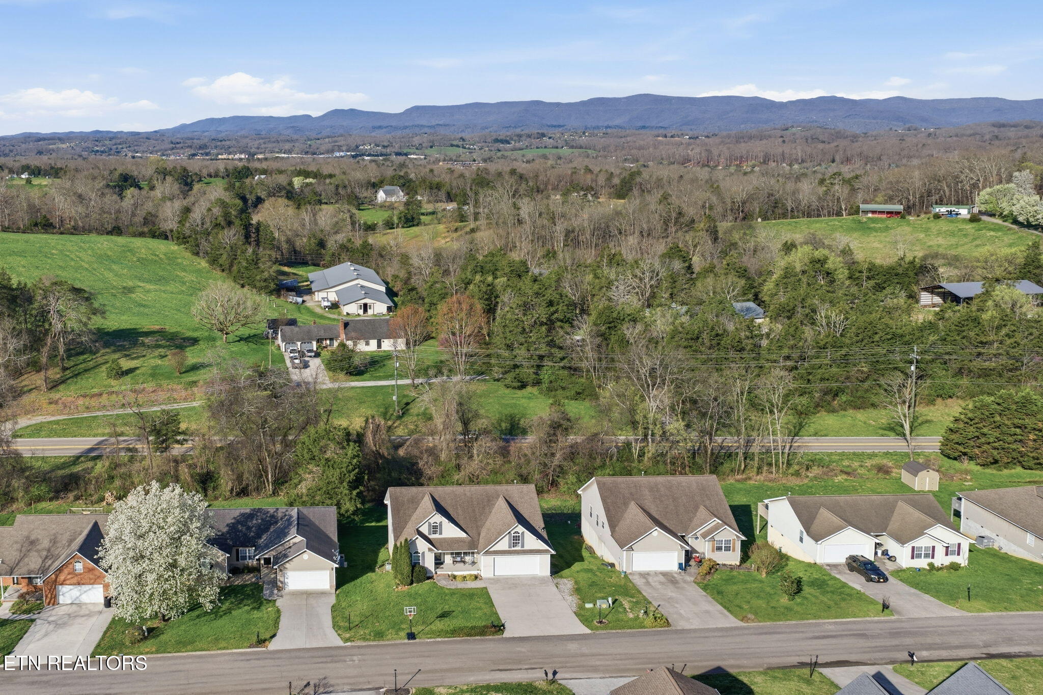 130 Flagstone Way Clinton, TN 37716 - Photo 43 of 44 18-web-or-mls-130 Flagstone--25-Edit
