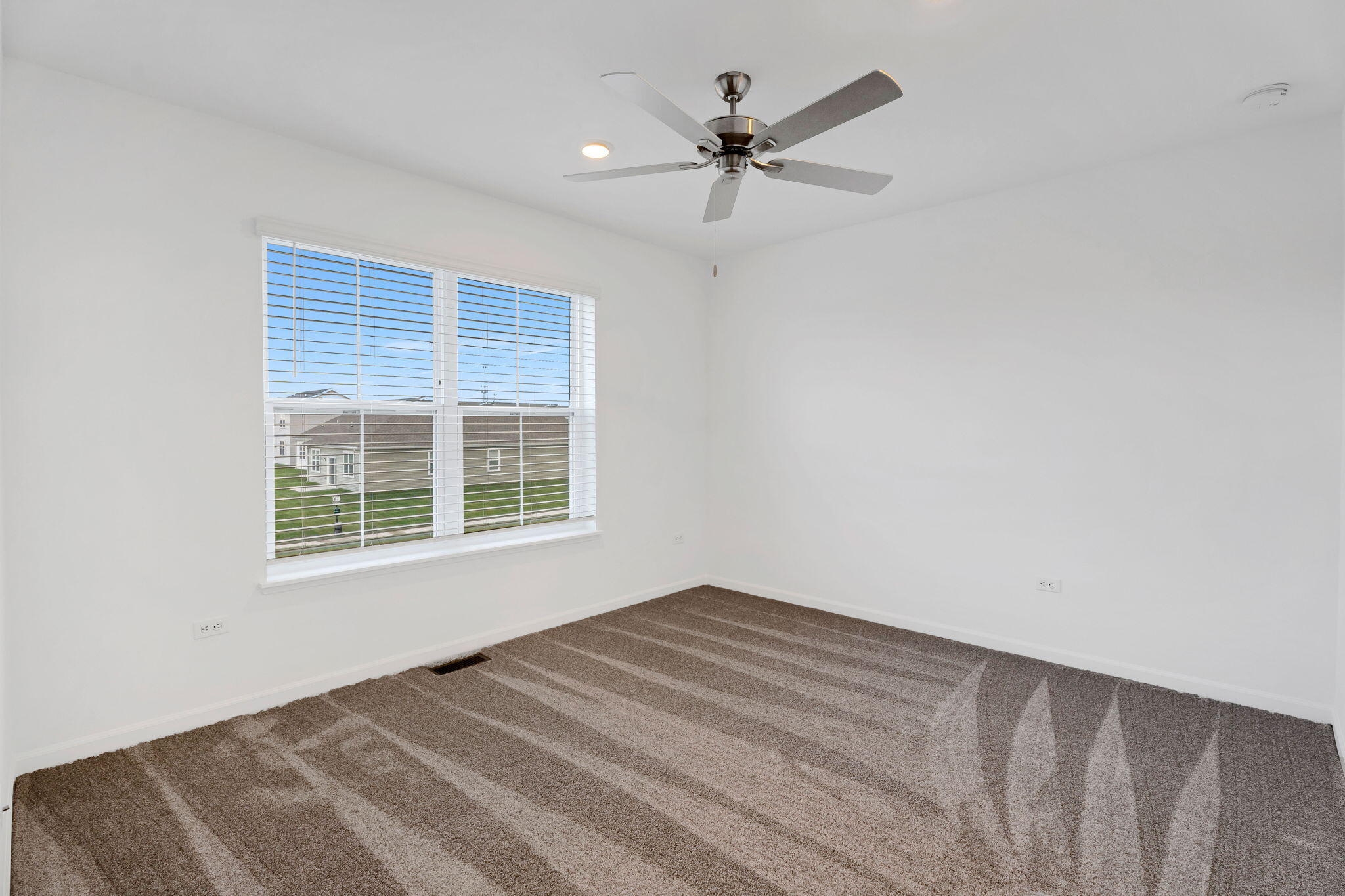 471 East 127th Place Crown Point, IN 46307 - Photo 14 of 27 a view of an empty room with a window