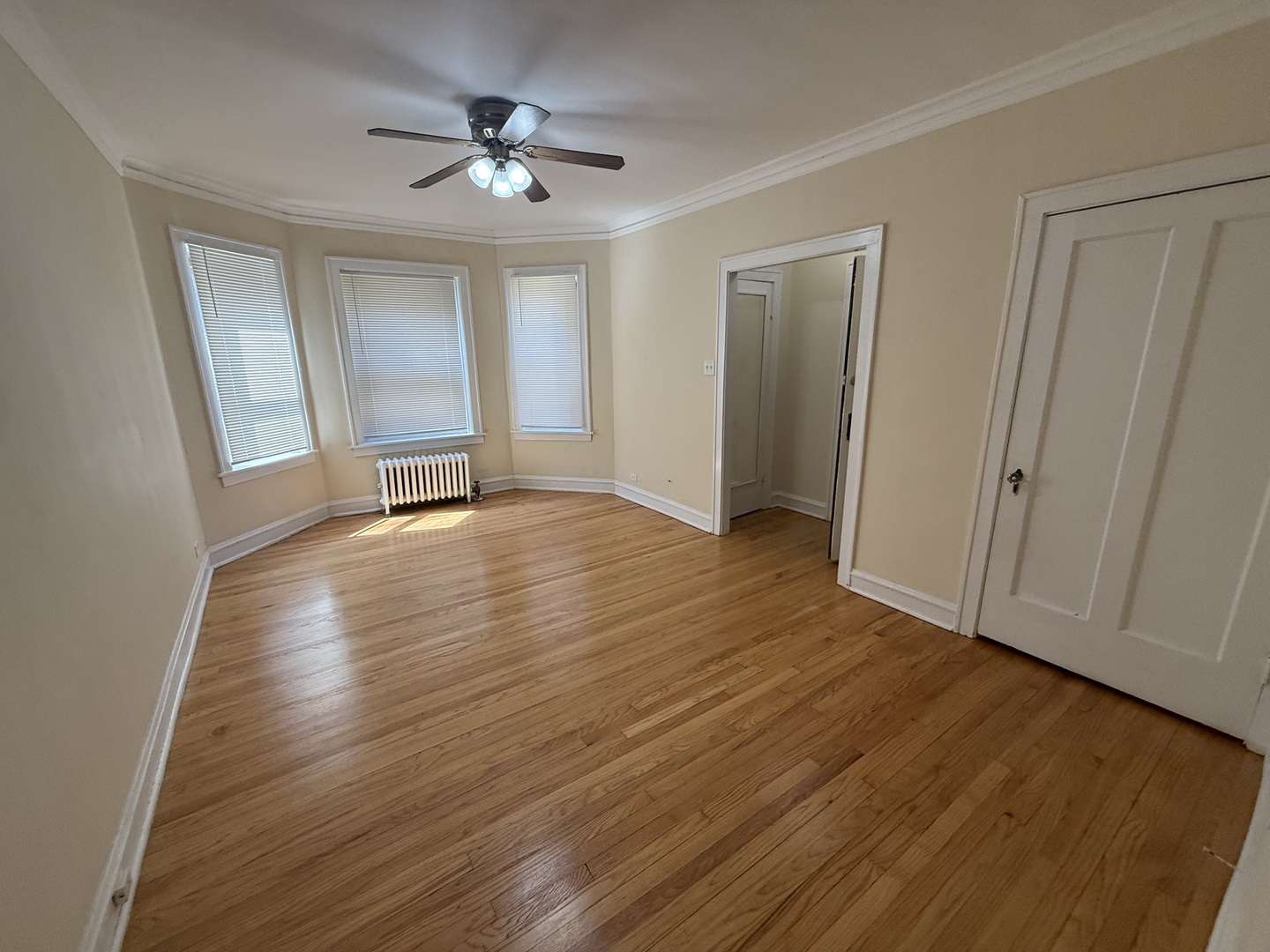 2109 Grove Avenue, Unit 307 Berwyn, IL 60402 - Photo 2 of 9