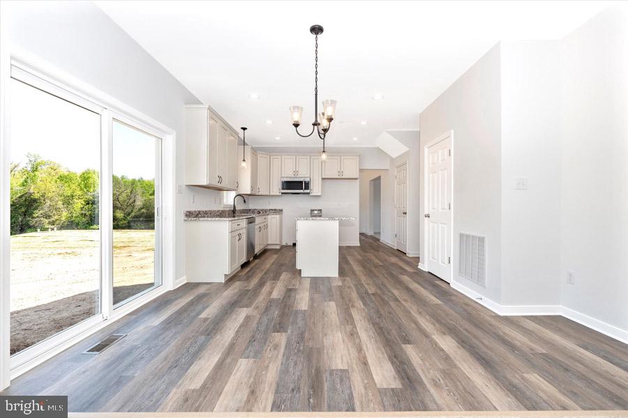 Edgemont Road Frederick, MD 21702 - Photo 2 of 7 Kitchen & Family Room (View)