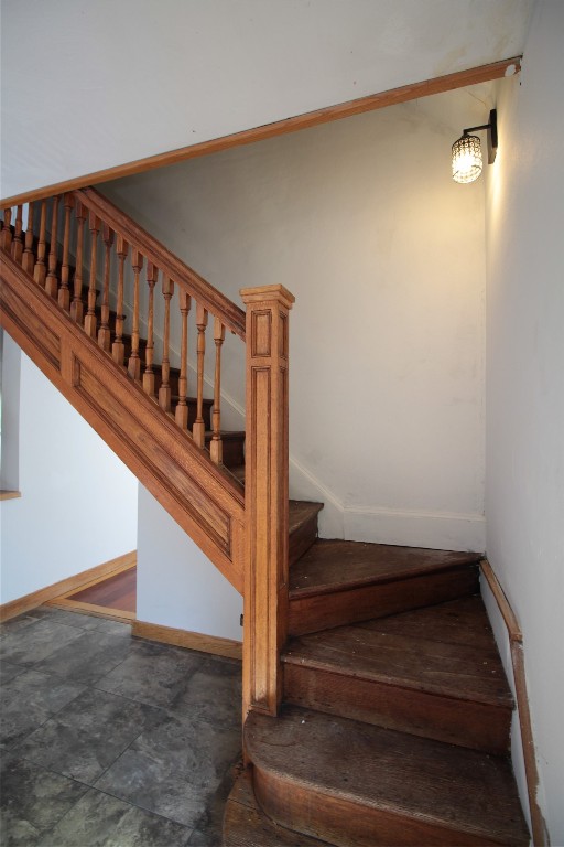 8 Sheldon Street Binghamton, NY 13903 - Photo 15 of 49