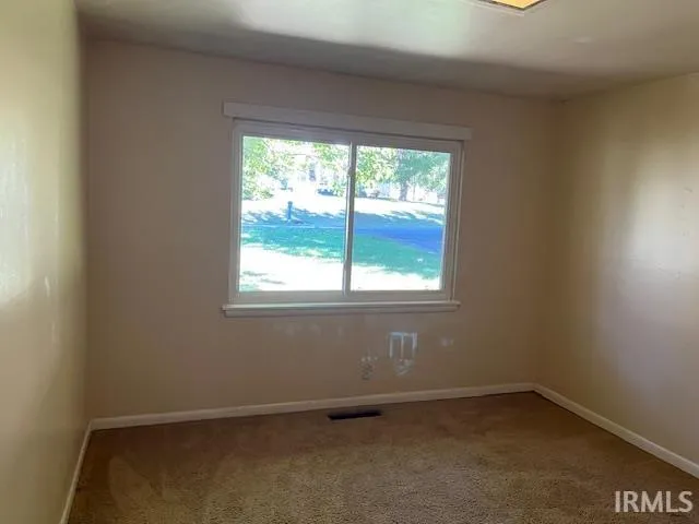 $1,395 | 3109 Bergdolt Road, Evansville, IN 47711