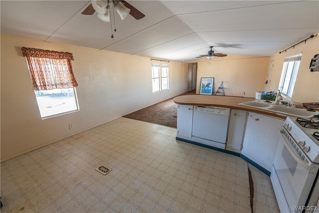 3564 Salt Road Golden Valley, AZ 86413 - Photo 8 of 38