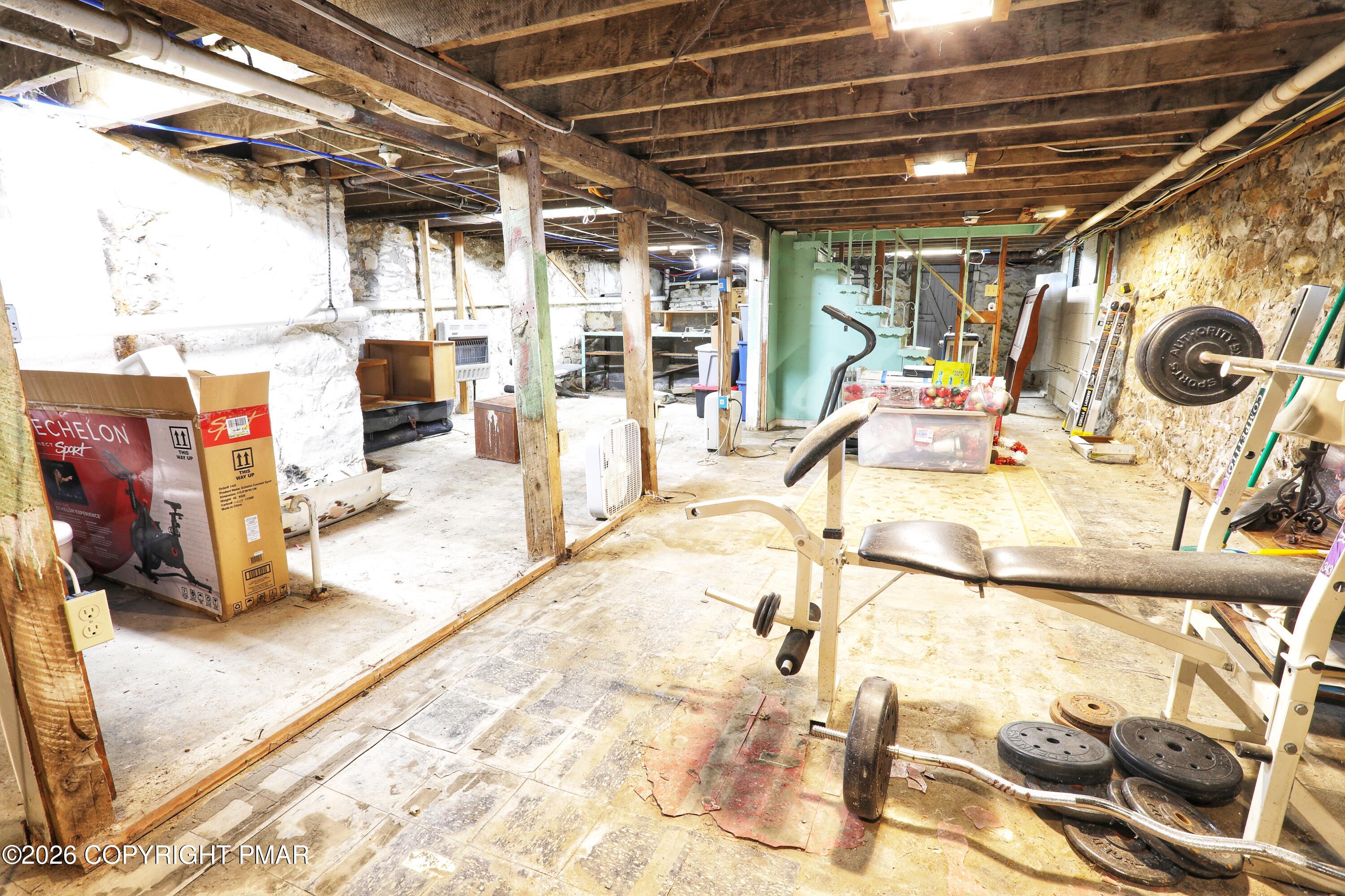 1229 Providence Road Scranton, PA 18508 - Photo 35 of 42 462A0073