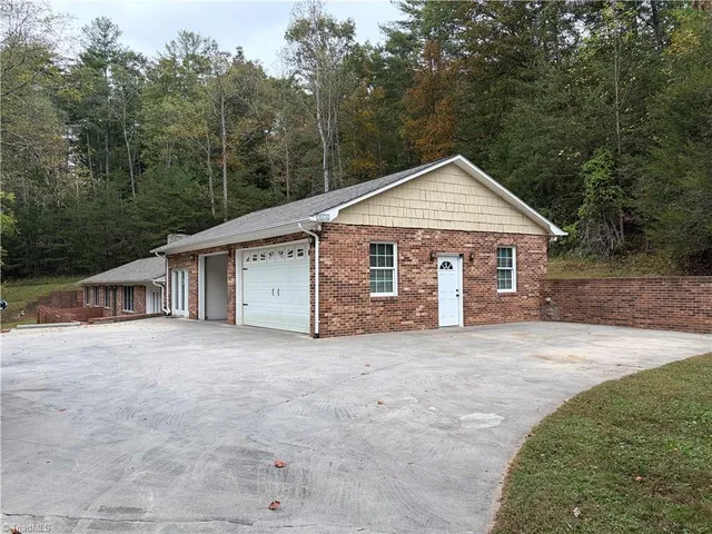 $392,000 | 8244 Highway 16, Millers Creek, NC 28651