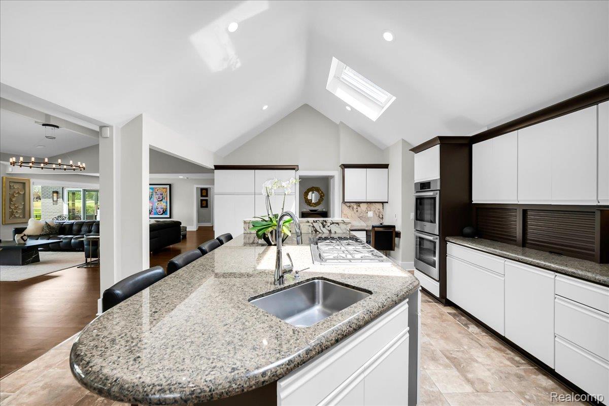 3816 West Maple Road Bloomfield Hills, MI 48301 - Photo 25 of 78 3816 W Maple_25.jpg