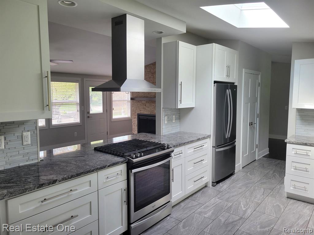 2331 Rusk Road Rochester Hills, MI 48306 - Photo 9 of 46