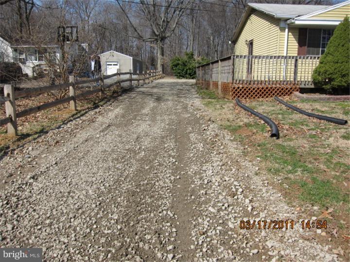 449 Pemberton Road Kennett Square, PA 19348 - Photo 2 of 15 Driveway