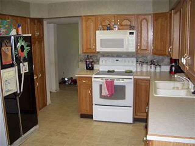 411 Hackett Road Goshen, IN 46528 - Photo 4 of 9 Gallery Image 4