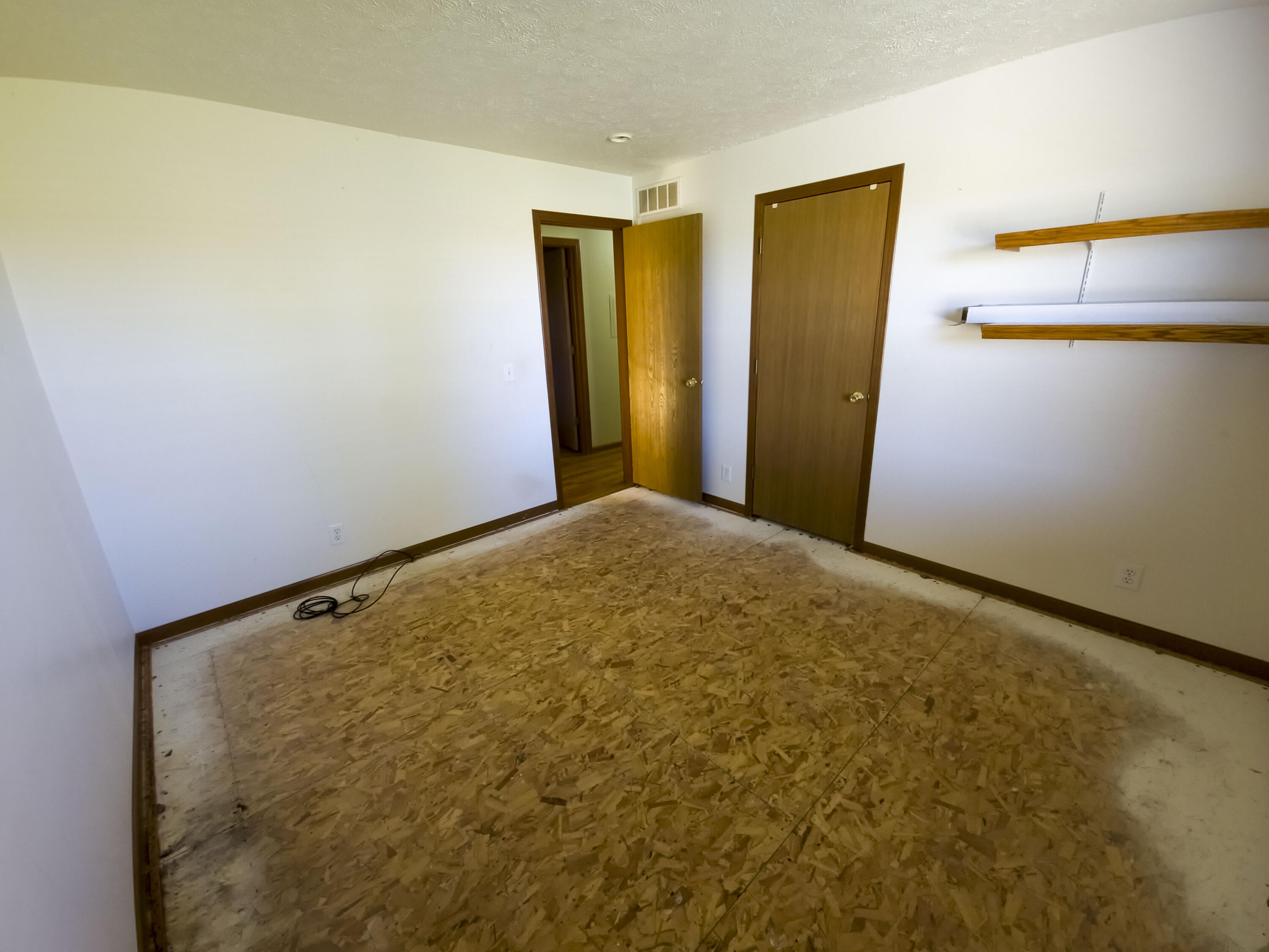 13521 Broom Road, Unit B Waldron, MI 49288 - Photo 31 of 47 20241003_135129