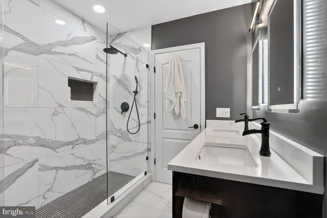 $489,000 | 42598 Cardinal Trace Terrace, Brambleton, VA 20148